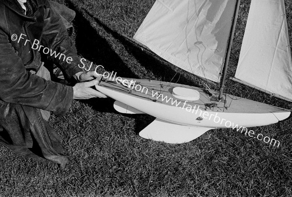 MODEL YACHT RACING ON THE LOUGH